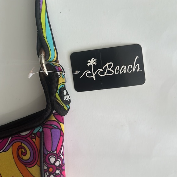Beach by CLC. Mod art design, like new inside zipper pocket front zipper pocket - Picture 5 of 16